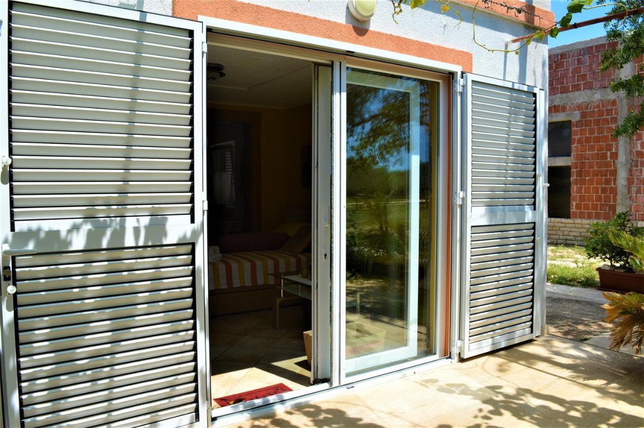 Studio Apartments Luka Biograd - Benkovac Exterior foto