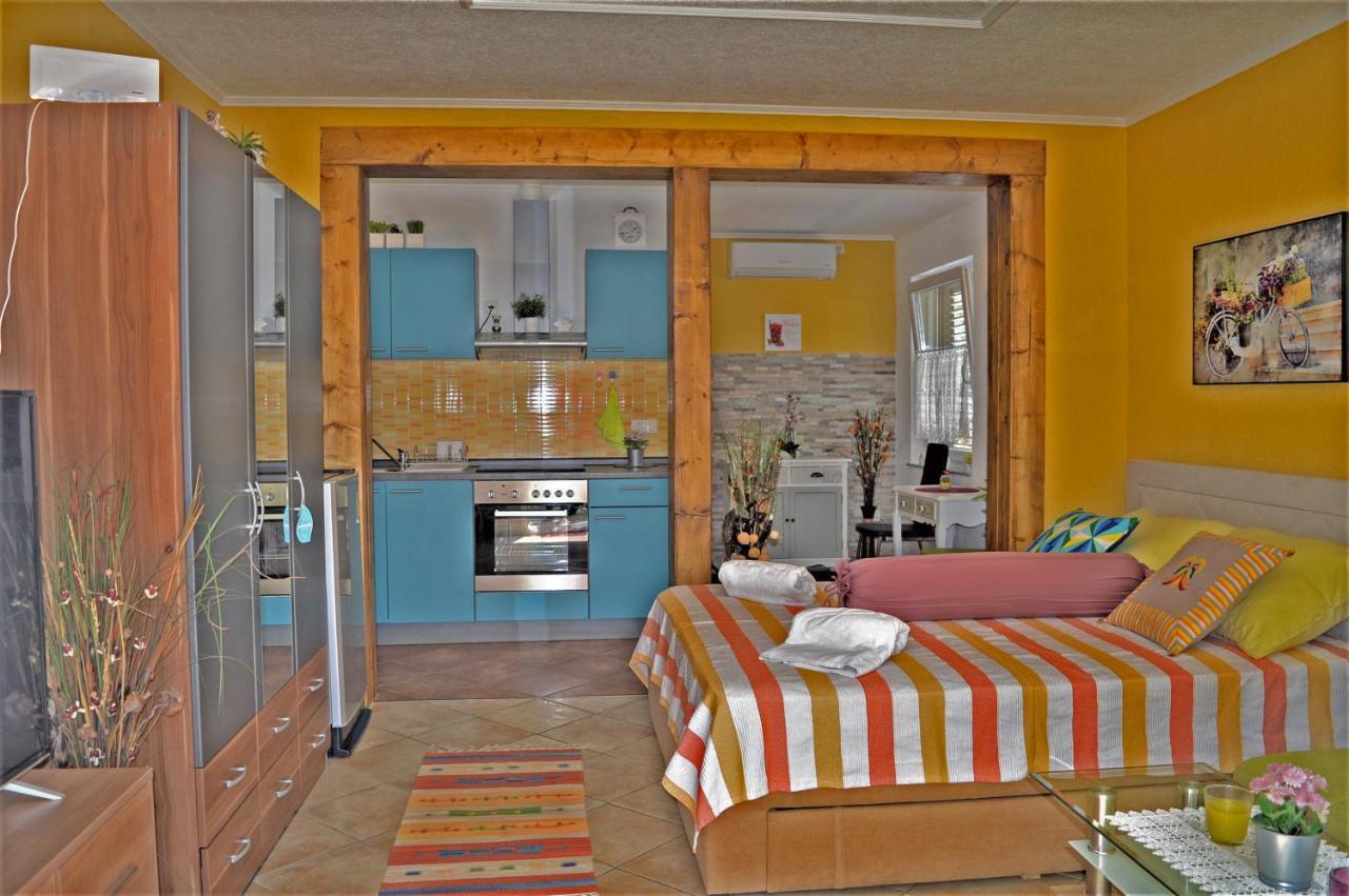 Studio Apartments Luka Biograd - Benkovac Exterior foto