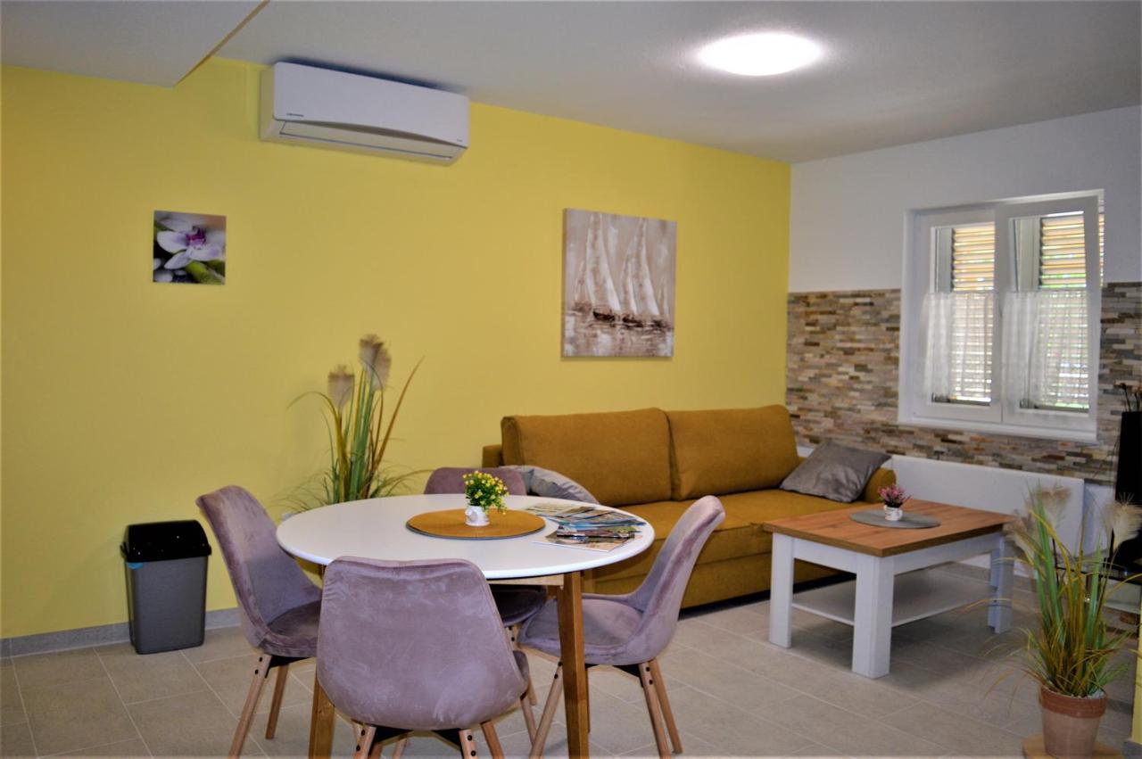 Studio Apartments Luka Biograd - Benkovac Exterior foto