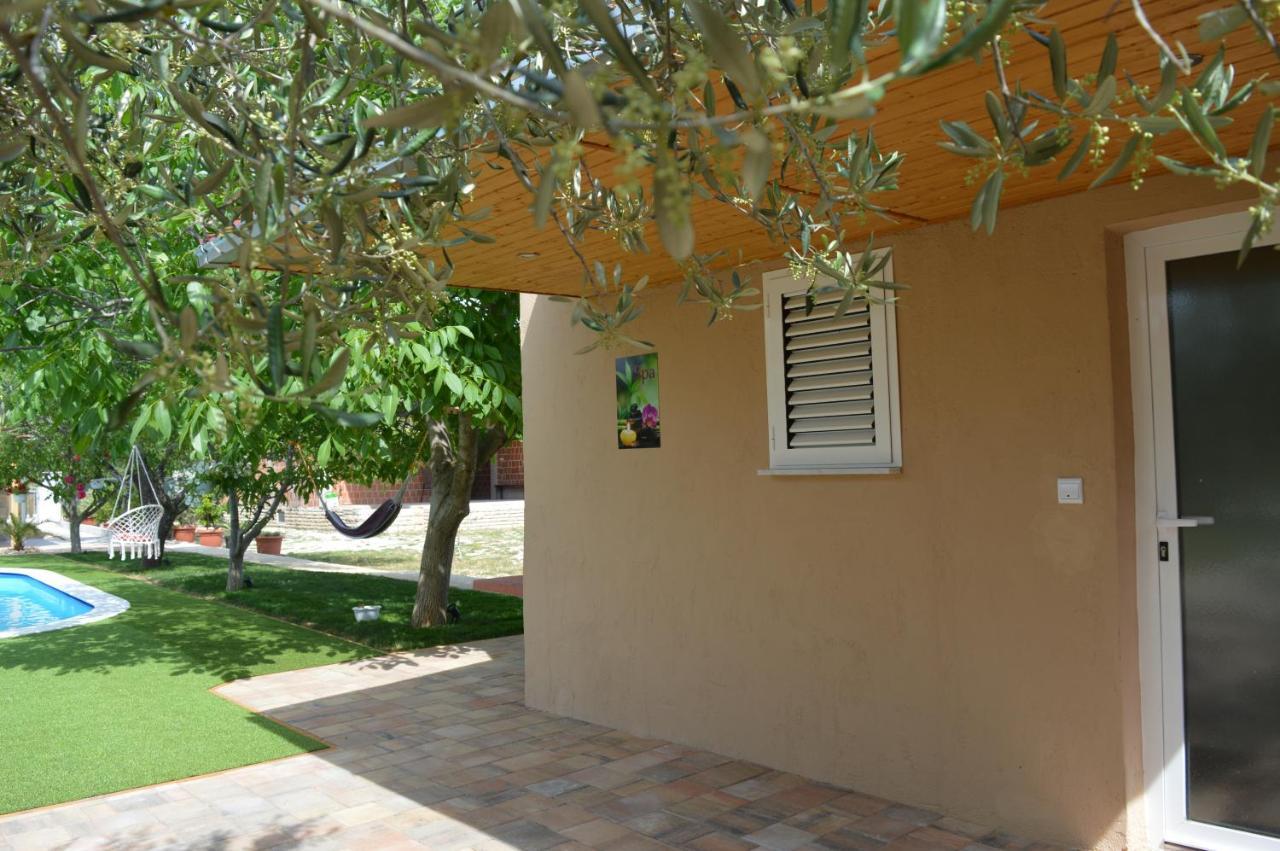 Studio Apartments Luka Biograd - Benkovac Exterior foto